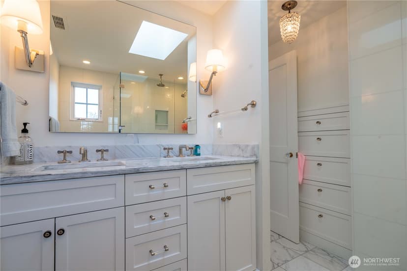 Property photo for 2218 E McGraw Street, Seattle photo 18