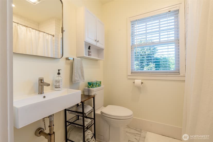 Property photo for 2218 E McGraw Street, Seattle photo 14