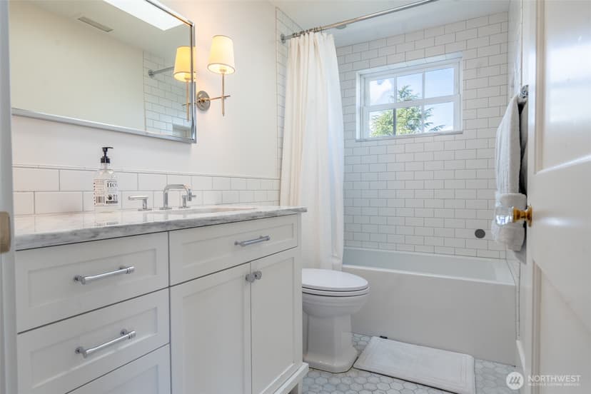 Property photo for 2218 E McGraw Street, Seattle photo 22