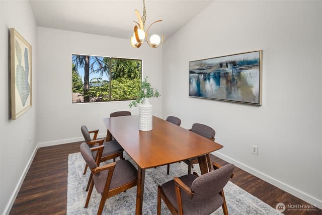 Property photo for 14428 SE 49th Street, Bellevue photo 4