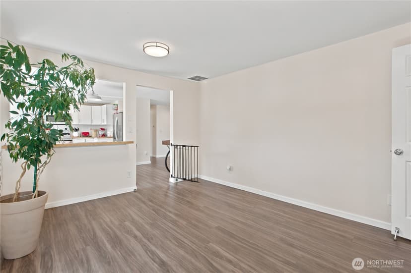 Property photo for 28504 23rd Avenue S, Federal Way photo 8