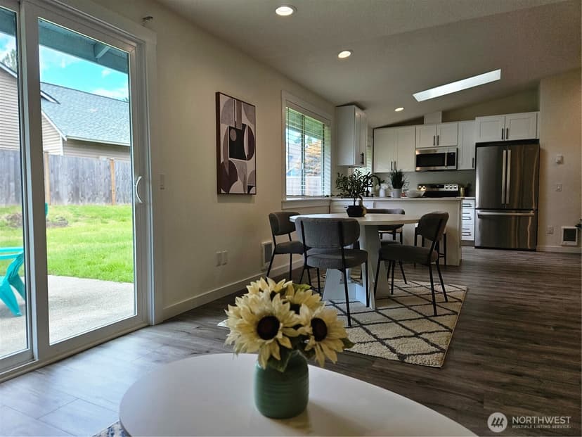 Property photo for 16706 6th Avenue SE, Bothell photo 10