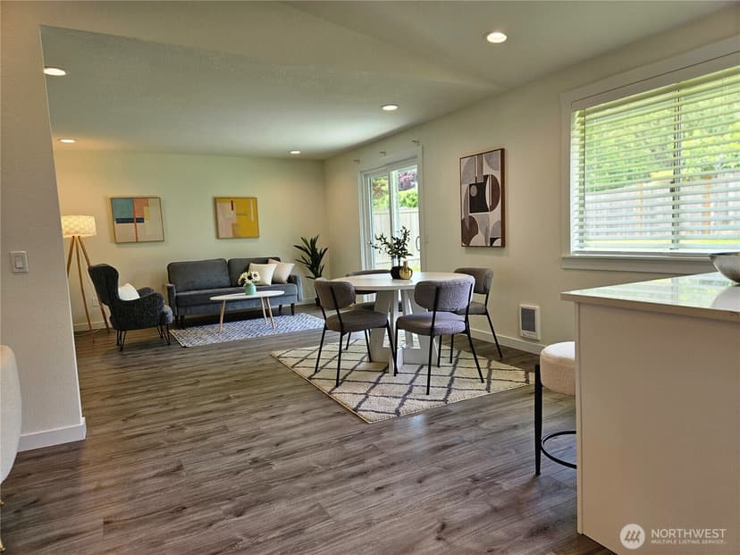 Property photo for 16706 6th Avenue SE, Bothell photo 11