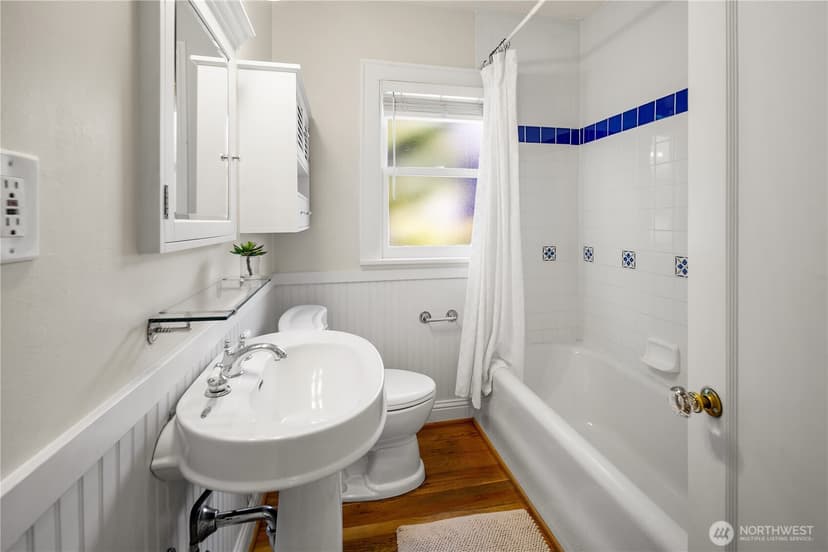 Property photo for 7506 23rd Avenue NW, Seattle photo 12