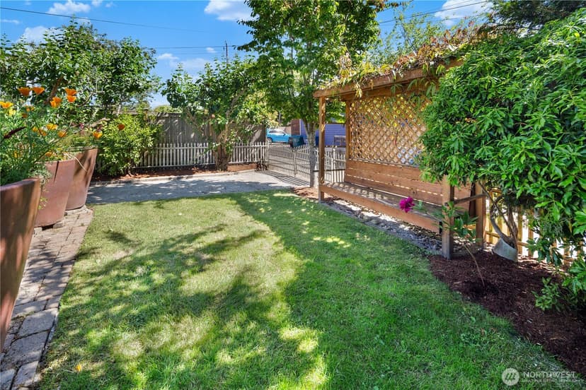 Property photo for 7506 23rd Avenue NW, Seattle photo 22