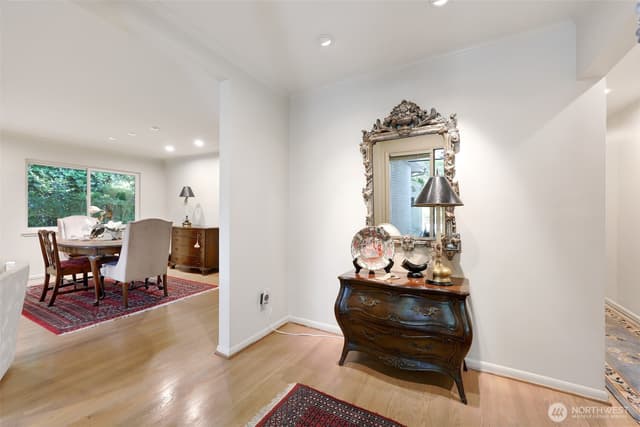 Property photo for 1871 40th Avenue E, Seattle photo 5