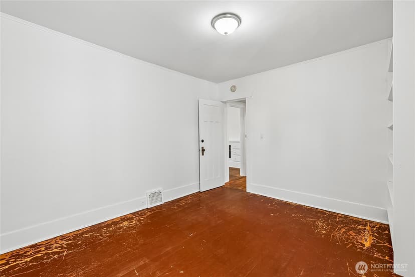 Property photo for 4055 Latona Avenue NE, Seattle photo 16