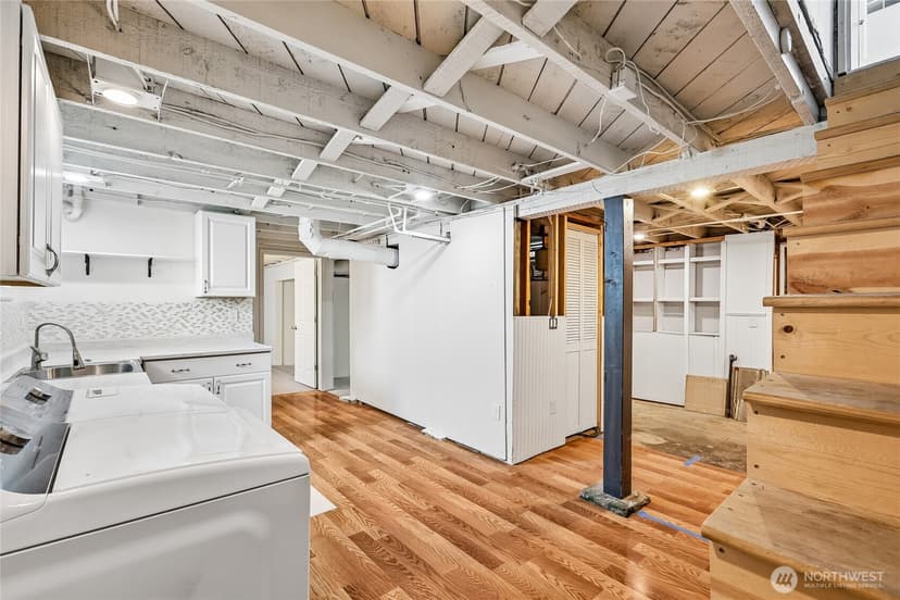 Property photo for 4055 Latona Avenue NE, Seattle photo 22