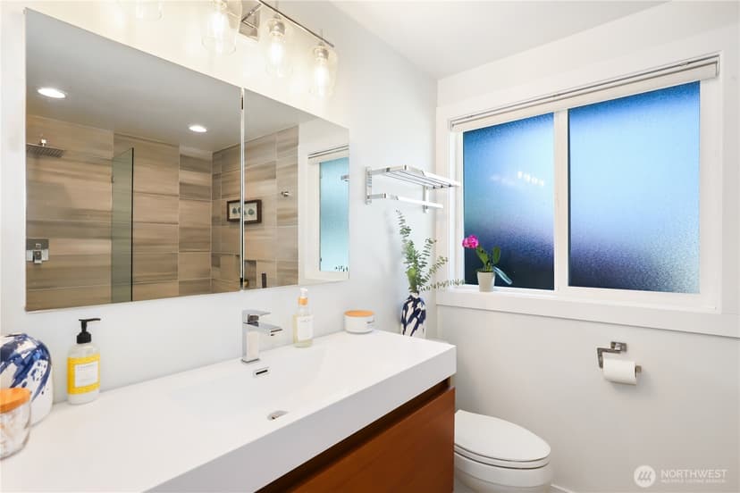 Property photo for 5121 Sunset Drive W, University Place photo 25