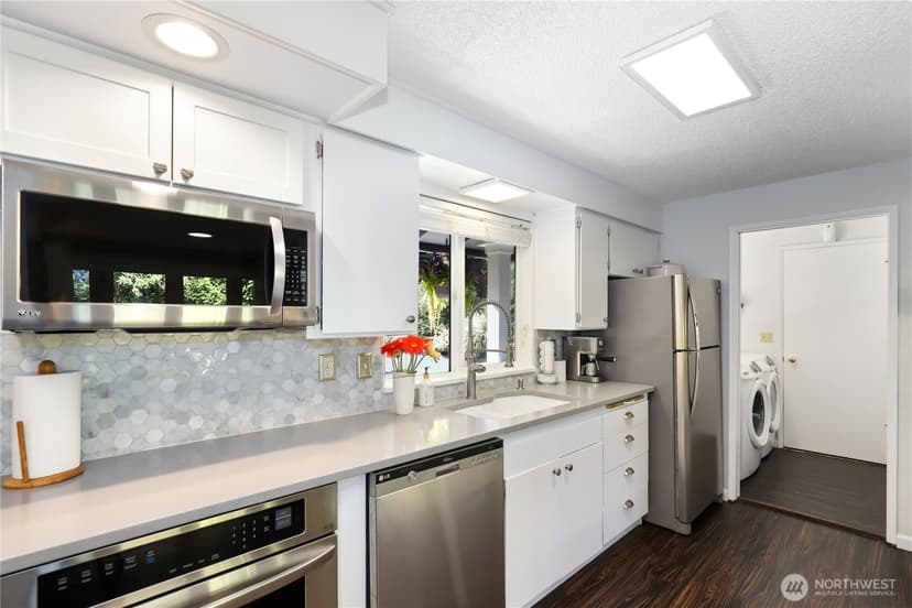 Property photo for 5121 Sunset Drive W, University Place photo 13