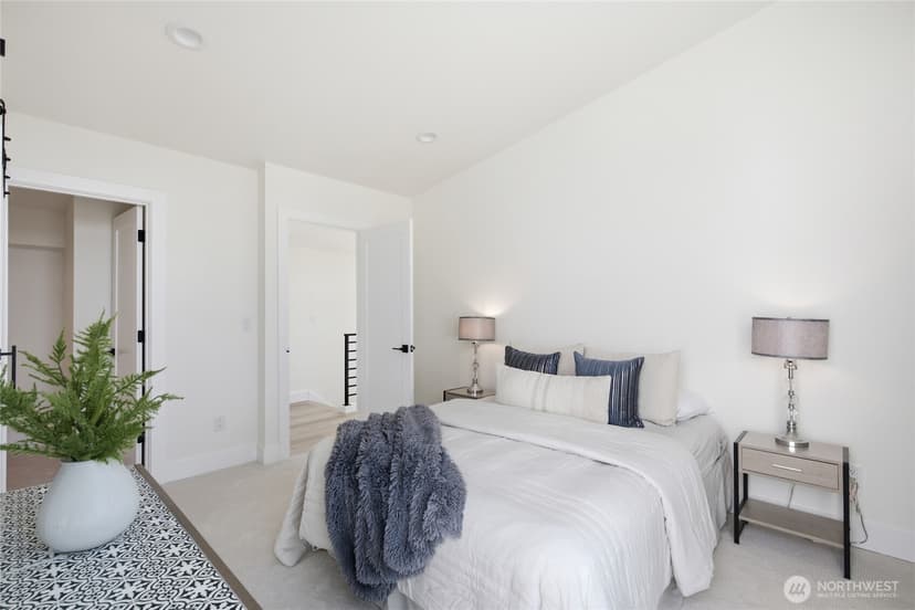 Property photo for 9321 Marcus Avenue S, Seattle photo 18
