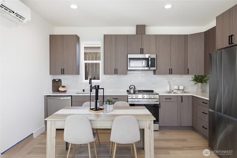 Property photo for 9321 Marcus Avenue S, Seattle photo 12