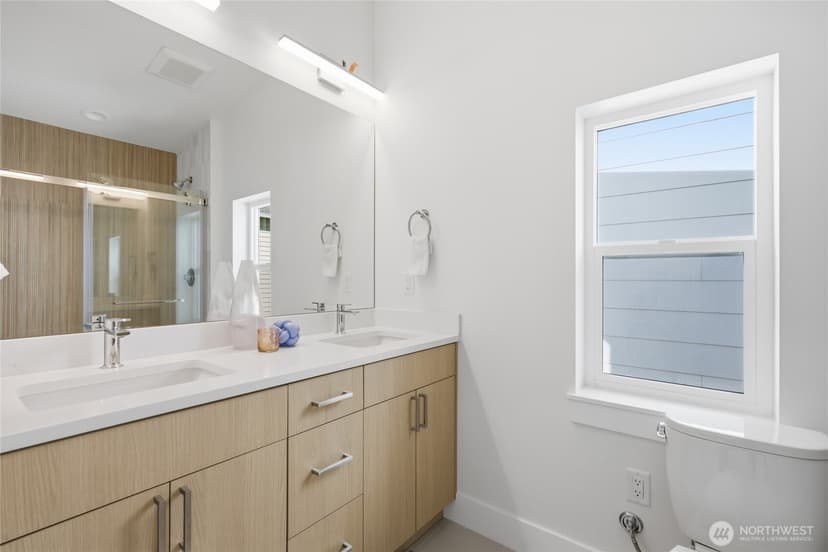 Property photo for 9321 Marcus Avenue S, Seattle photo 19
