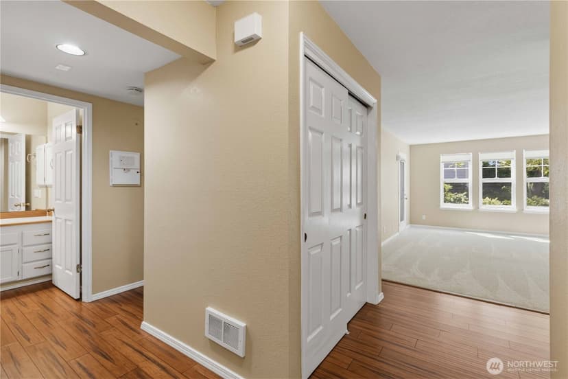 Property photo for 3941 226th Place SE #103, Issaquah photo 11