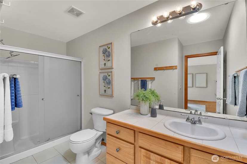 Property photo for 11024 Meridian Place W, Everett photo 16