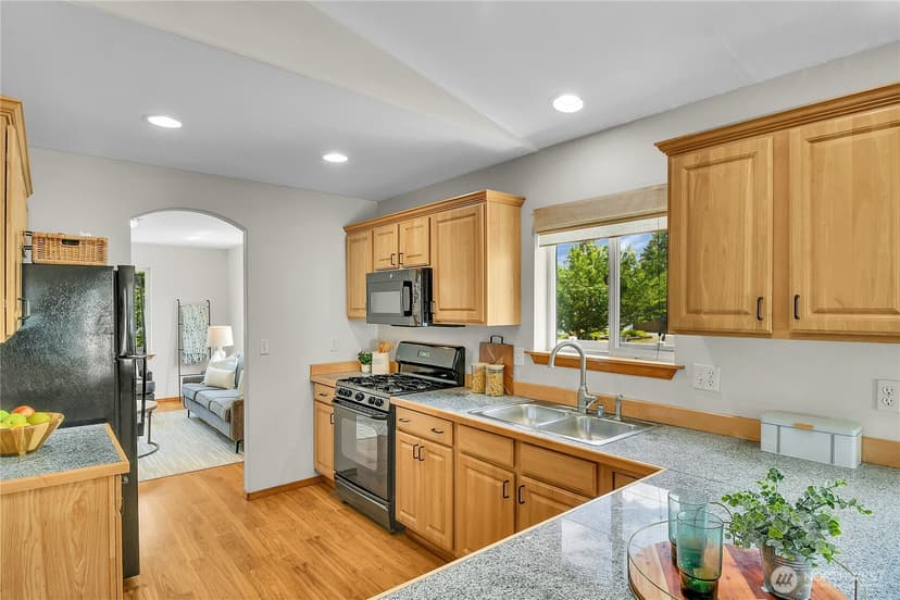 Property photo for 11024 Meridian Place W, Everett photo 6