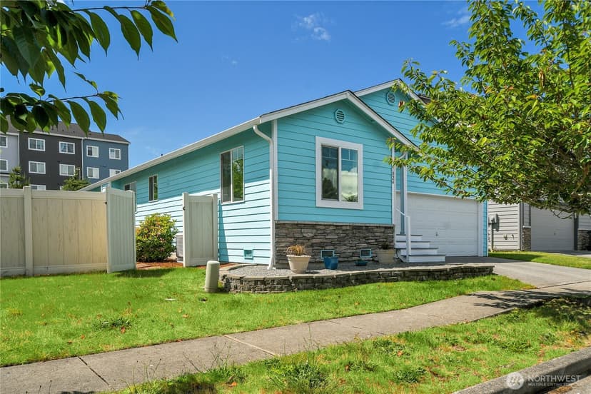 Property photo for 11024 Meridian Place W, Everett photo 2
