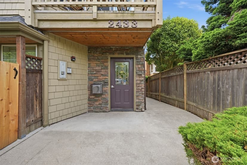 Property photo for 2433 NW 59th Street #202, Seattle photo 3
