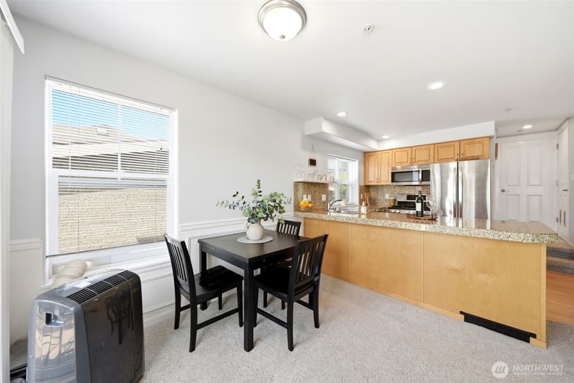 Property photo for 2433 NW 59th Street #202, Seattle photo 16