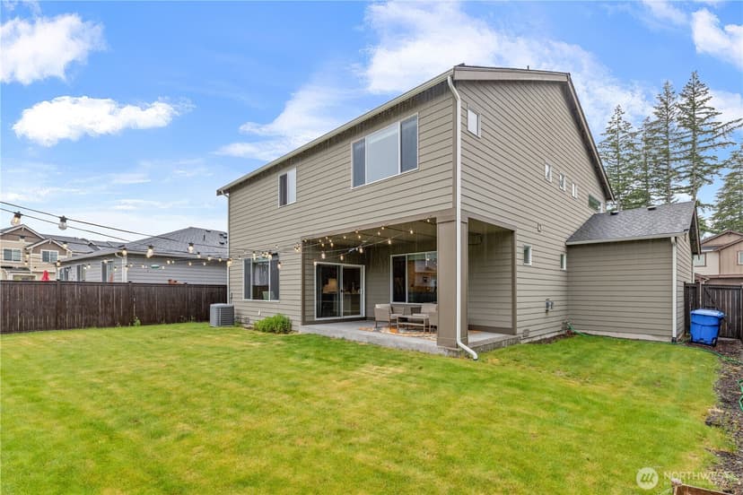 Property photo for 17621 Crossing Drive E, Puyallup photo 24