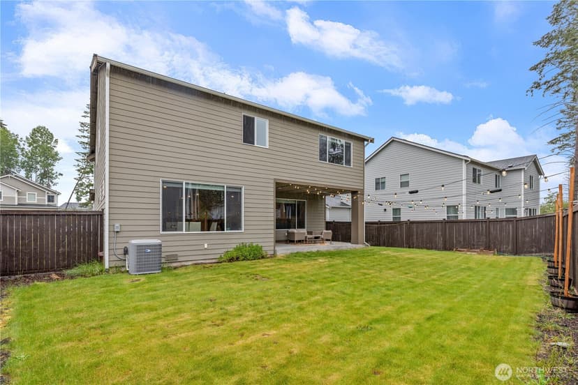 Property photo for 17621 Crossing Drive E, Puyallup photo 23