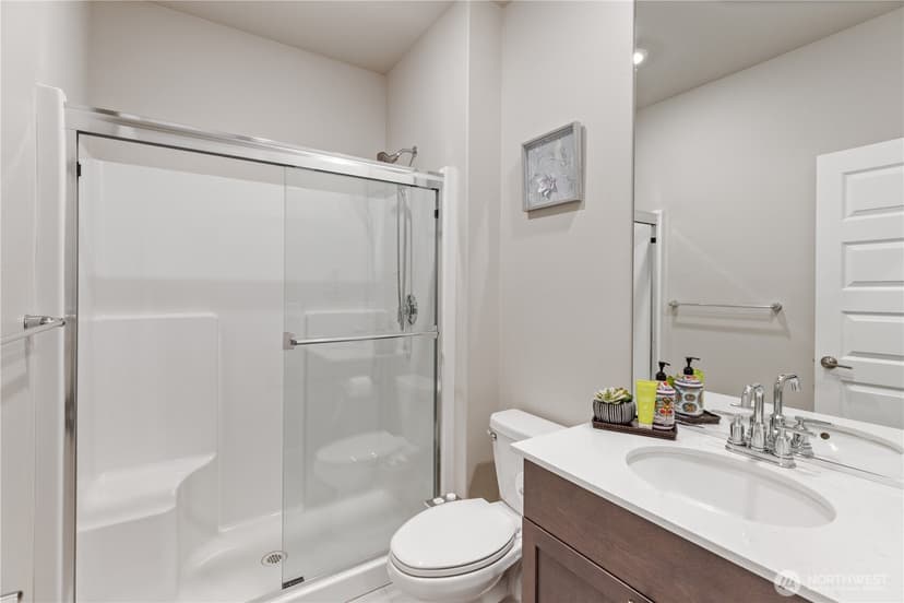 Property photo for 17621 Crossing Drive E, Puyallup photo 21