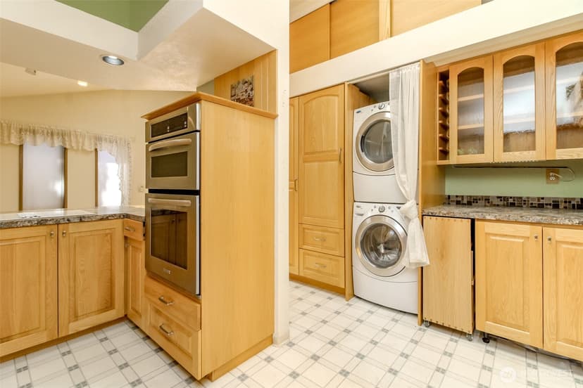 Property photo for 20123 4th Avenue S, Des Moines photo 14