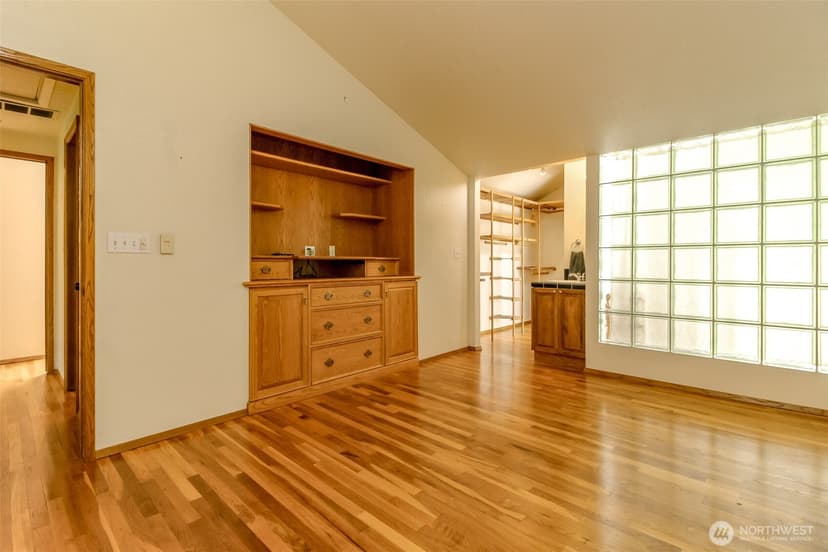 Property photo for 20123 4th Avenue S, Des Moines photo 7