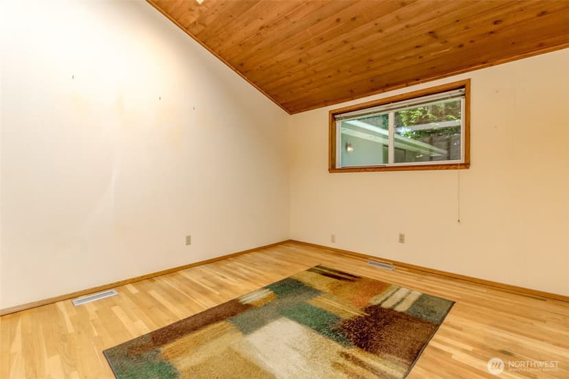 Property photo for 20123 4th Avenue S, Des Moines photo 12