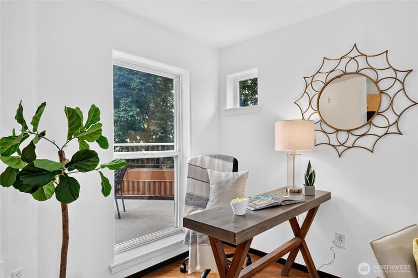 Property photo for 4020 Aurora Avenue N #305, Seattle photo 13