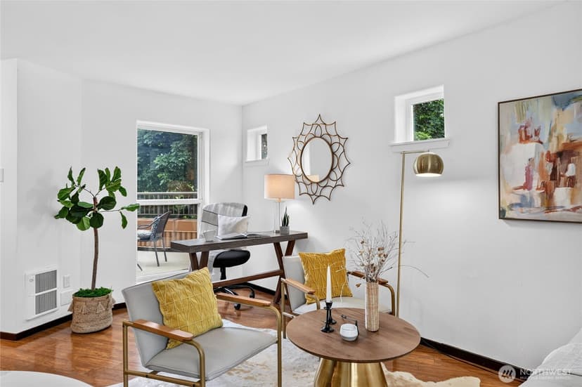 Property photo for 4020 Aurora Avenue N #305, Seattle photo 12