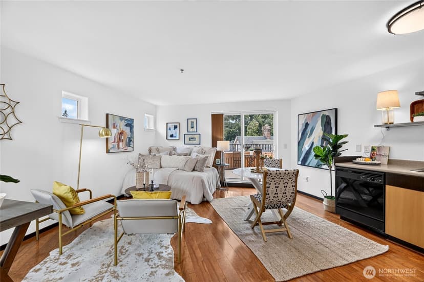 Property photo for 4020 Aurora Avenue N #305, Seattle photo 14
