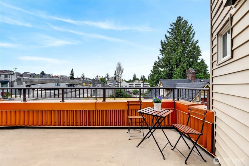 Property photo for 4020 Aurora Avenue N #305, Seattle photo 20