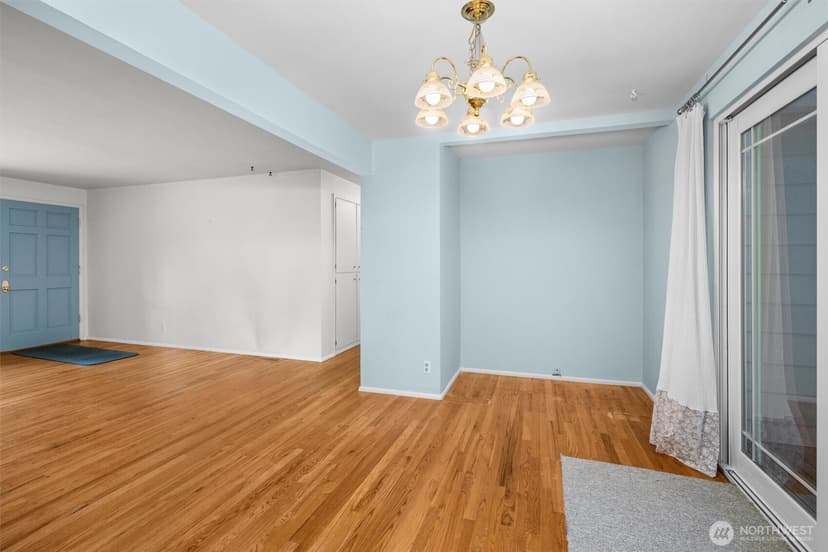 Property photo for 16811 1st Avenue NW, Shoreline photo 8