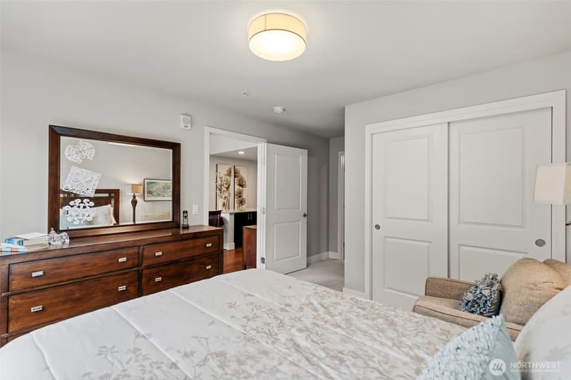 Property photo for 50 Pine Street #424, Edmonds photo 8