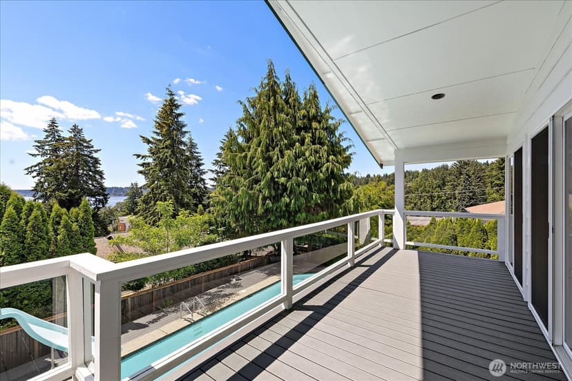 Property photo for 18226 62nd Avenue NE, Kenmore photo 12