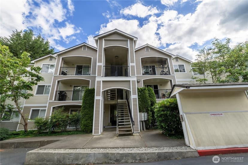 Property photo for 10709 Valley View Rd #A104, Bothell photo 2
