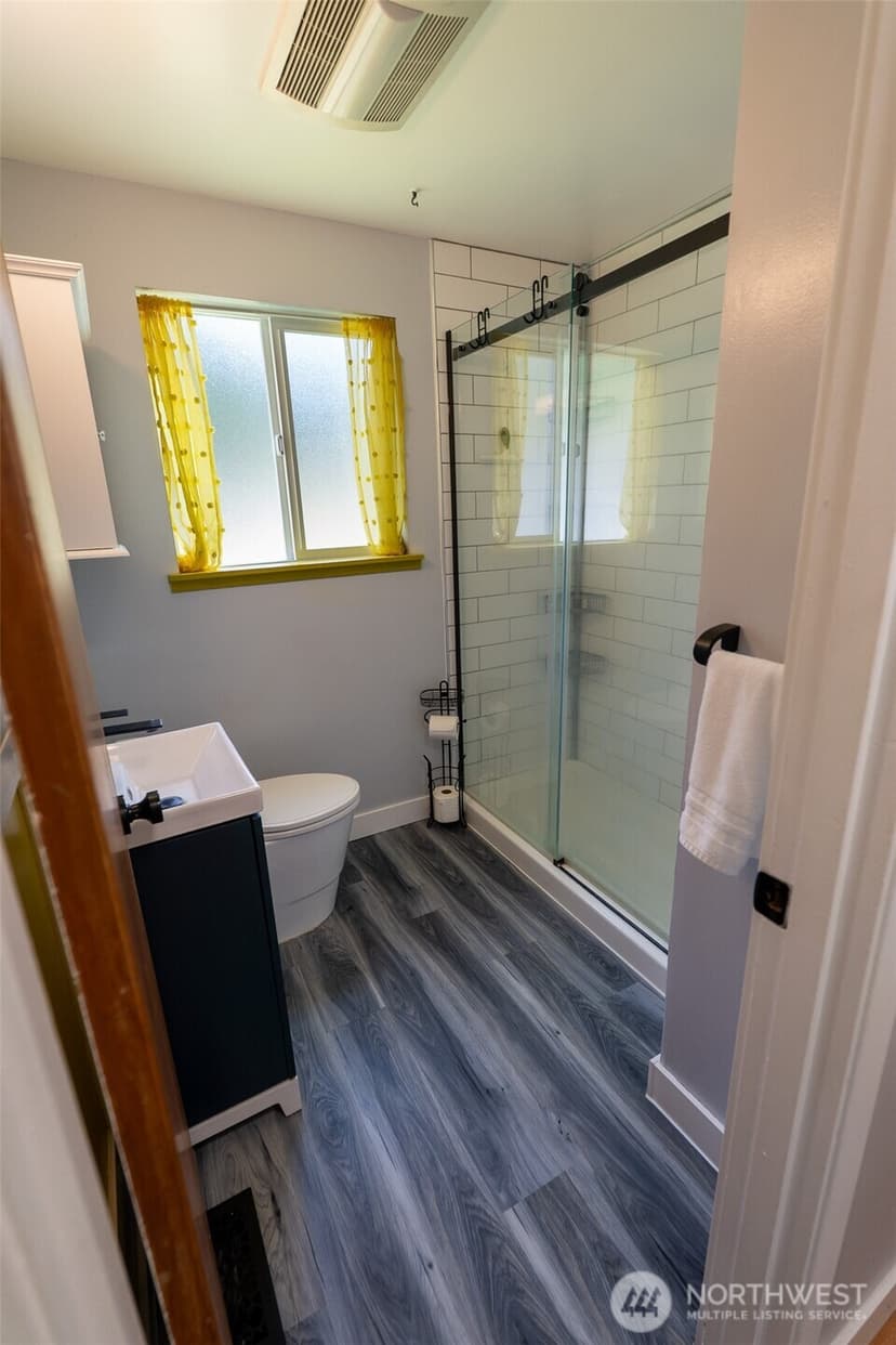 Property photo for 3 Fir Glen Drive SW, Lakewood photo 17