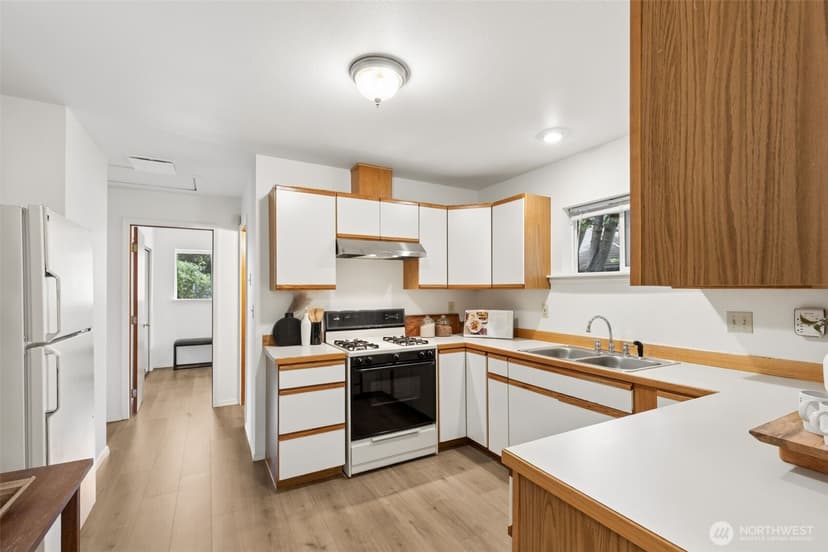 Property photo for 2613 NE 145th Street, Seattle photo 8