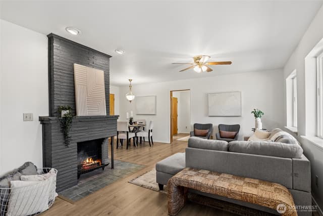 Property photo for 2613 NE 145th Street, Seattle photo 3