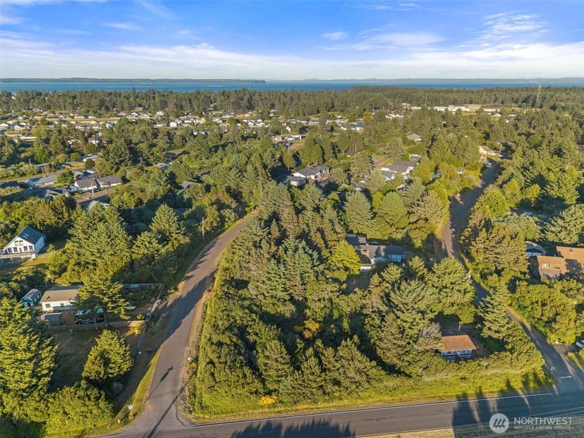 Property photo for 193 N Narwhal Loop NW, Ocean Shores photo 15