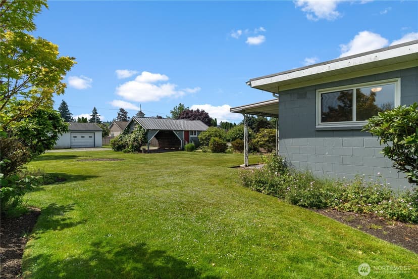 Property photo for 926 6th Avenue SW, Puyallup photo 31