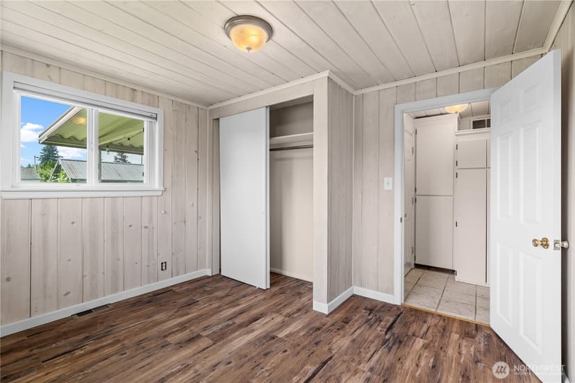 Property photo for 926 6th Avenue SW, Puyallup photo 22