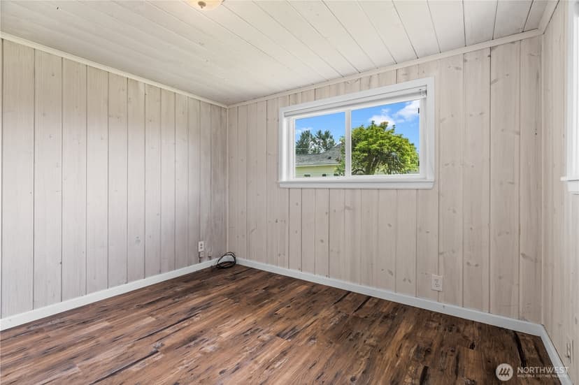 Property photo for 926 6th Avenue SW, Puyallup photo 21