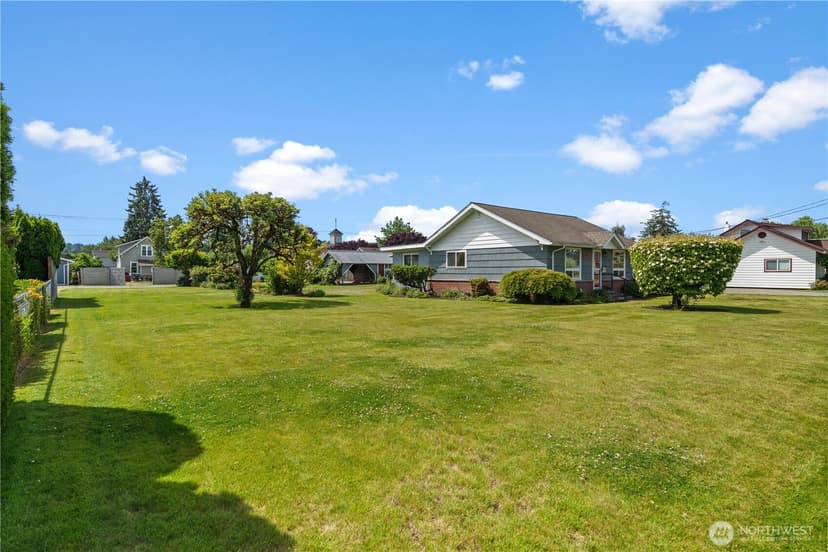 Property photo for 926 6th Avenue SW, Puyallup photo 32