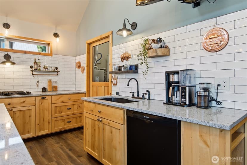 Property photo for 308 Loveland Avenue, Mukilteo photo 16