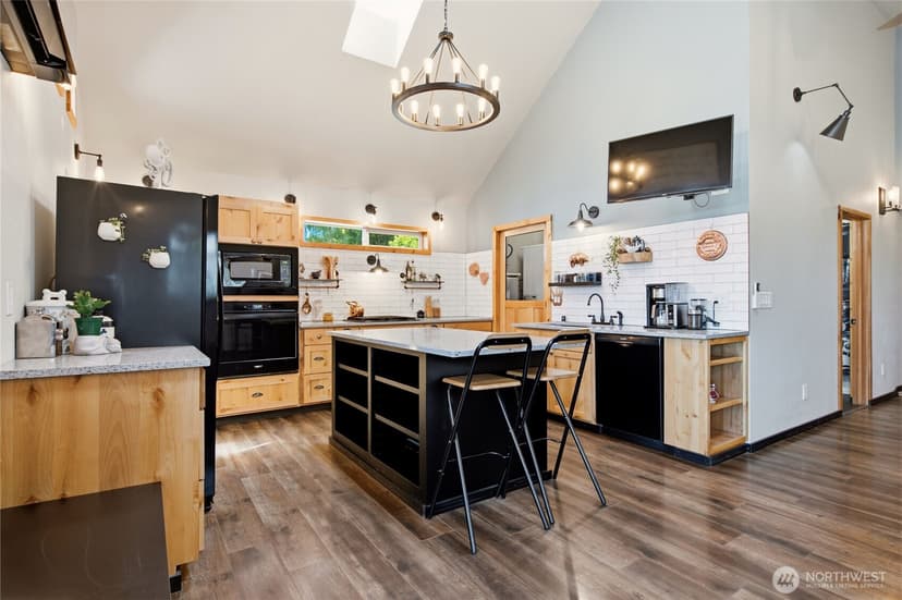 Property photo for 308 Loveland Avenue, Mukilteo photo 13