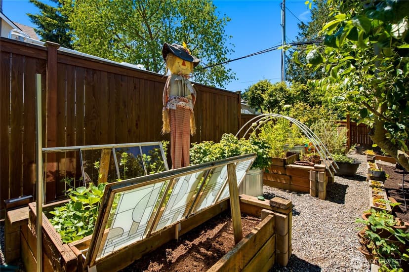 Property photo for 308 Loveland Avenue, Mukilteo photo 38