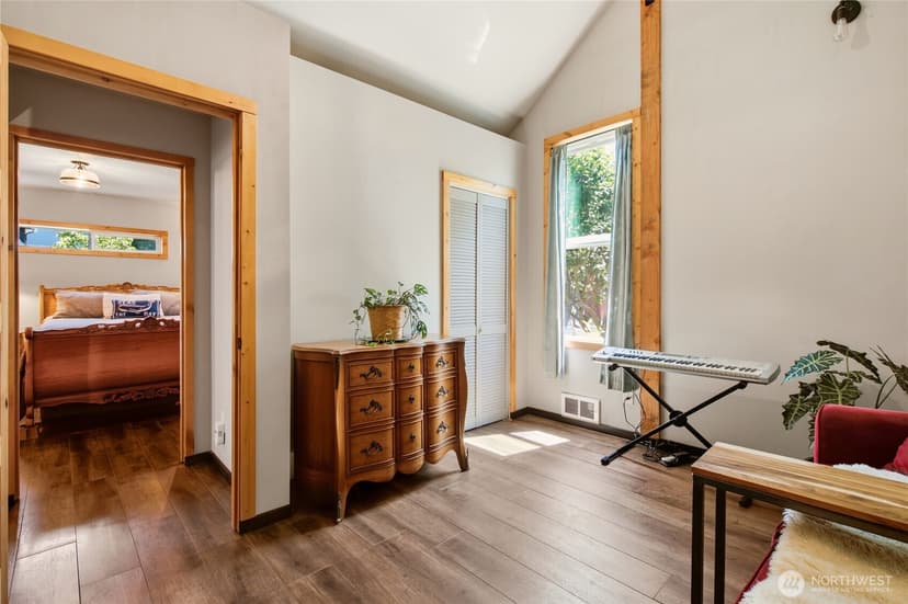 Property photo for 308 Loveland Avenue, Mukilteo photo 32
