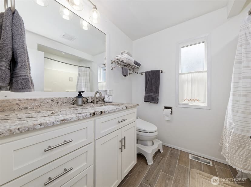 Property photo for 18701 10th Avenue NE, Poulsbo photo 19